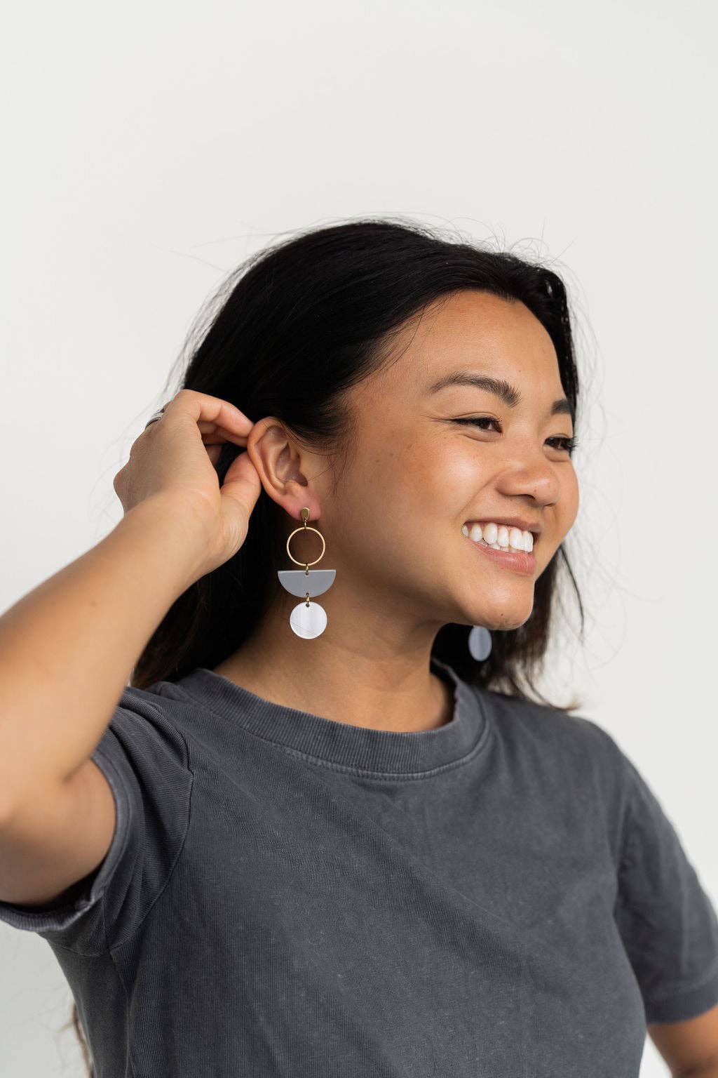 Wren Earrings - Grey & Silver