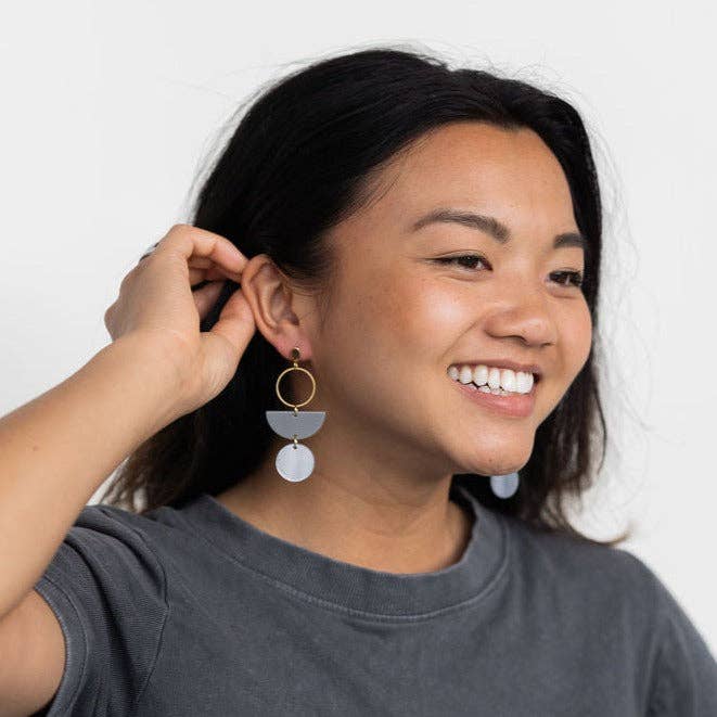 Wren Earrings - Grey & Silver